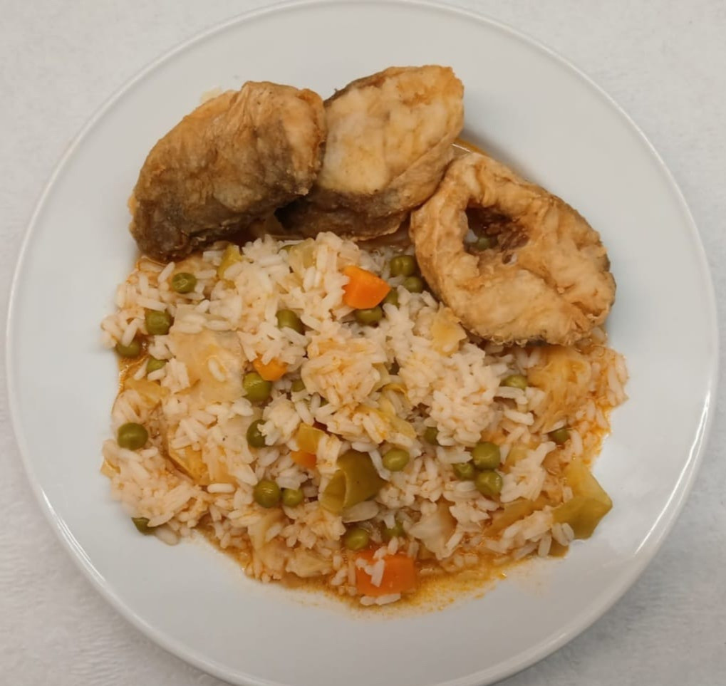 Pescada dourada com arroz de legumes