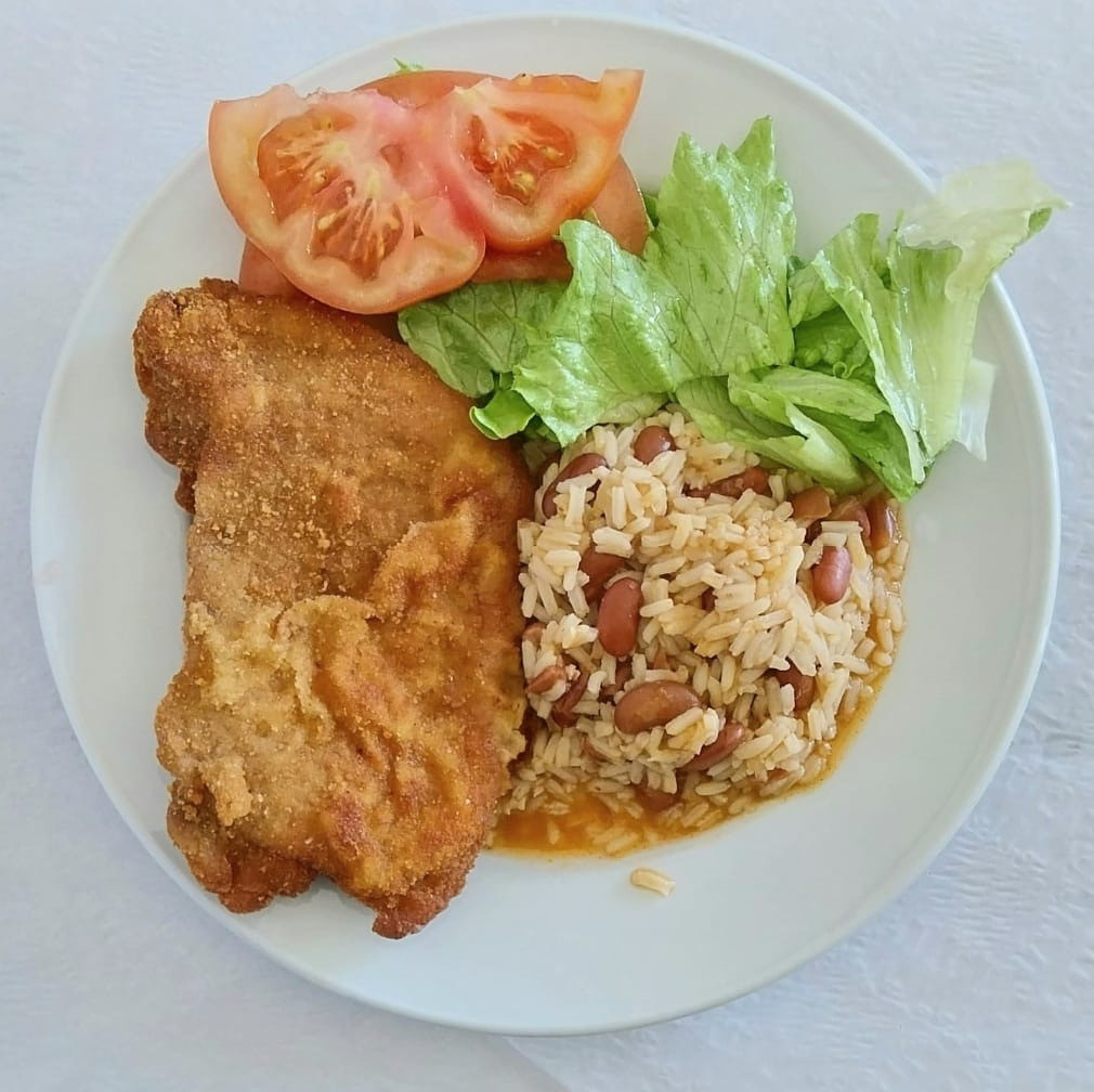 Corden bleu com arroz de feijão