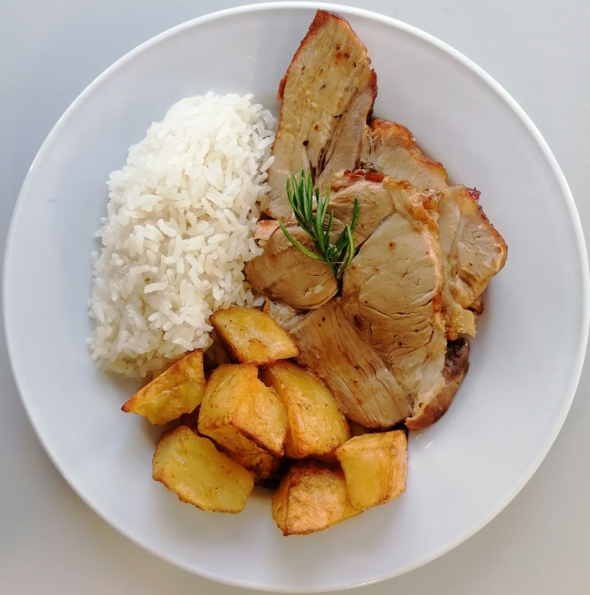 Lombo de porco aromatizado com alecrim