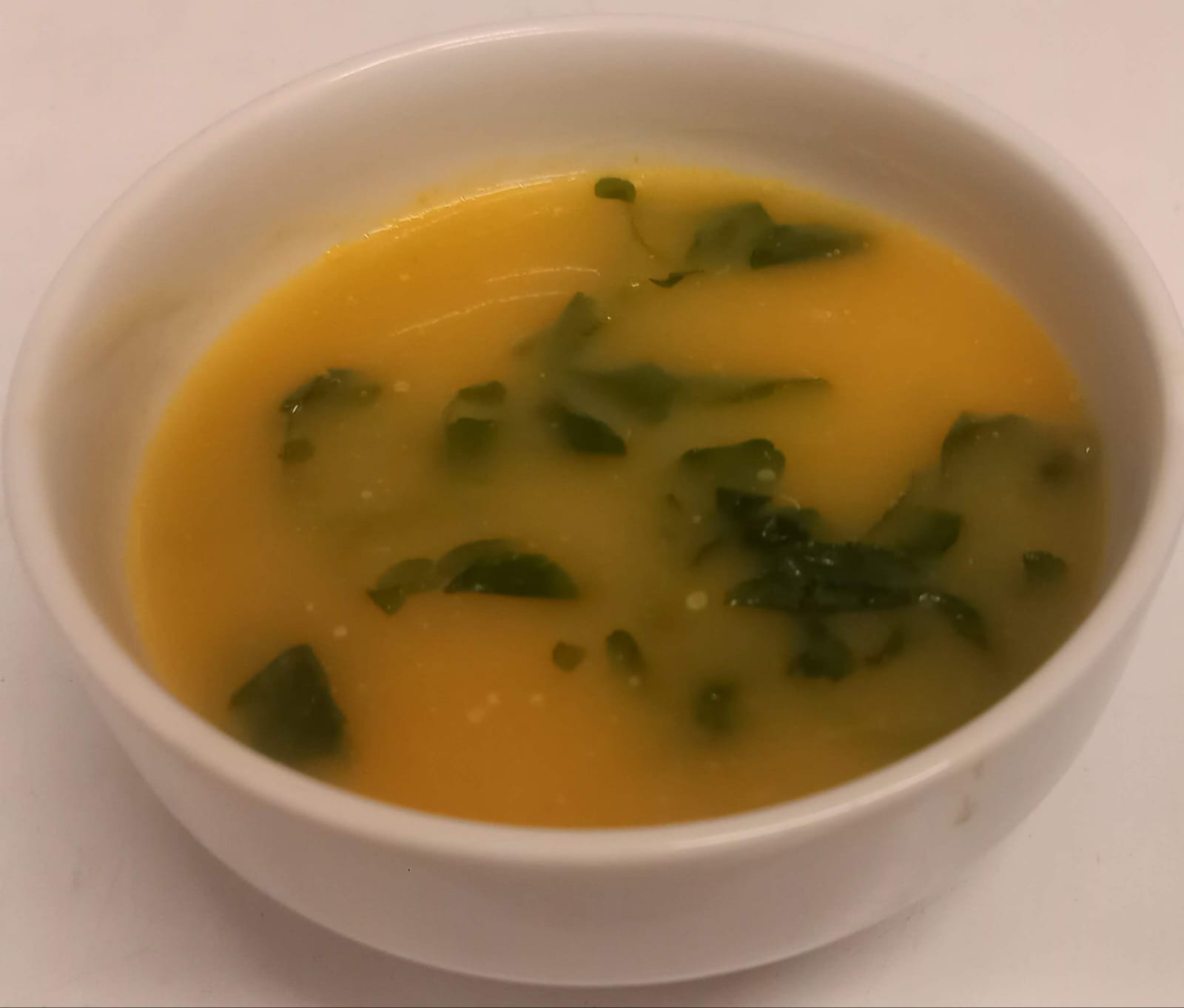 Sopa de abóbora com agrião
