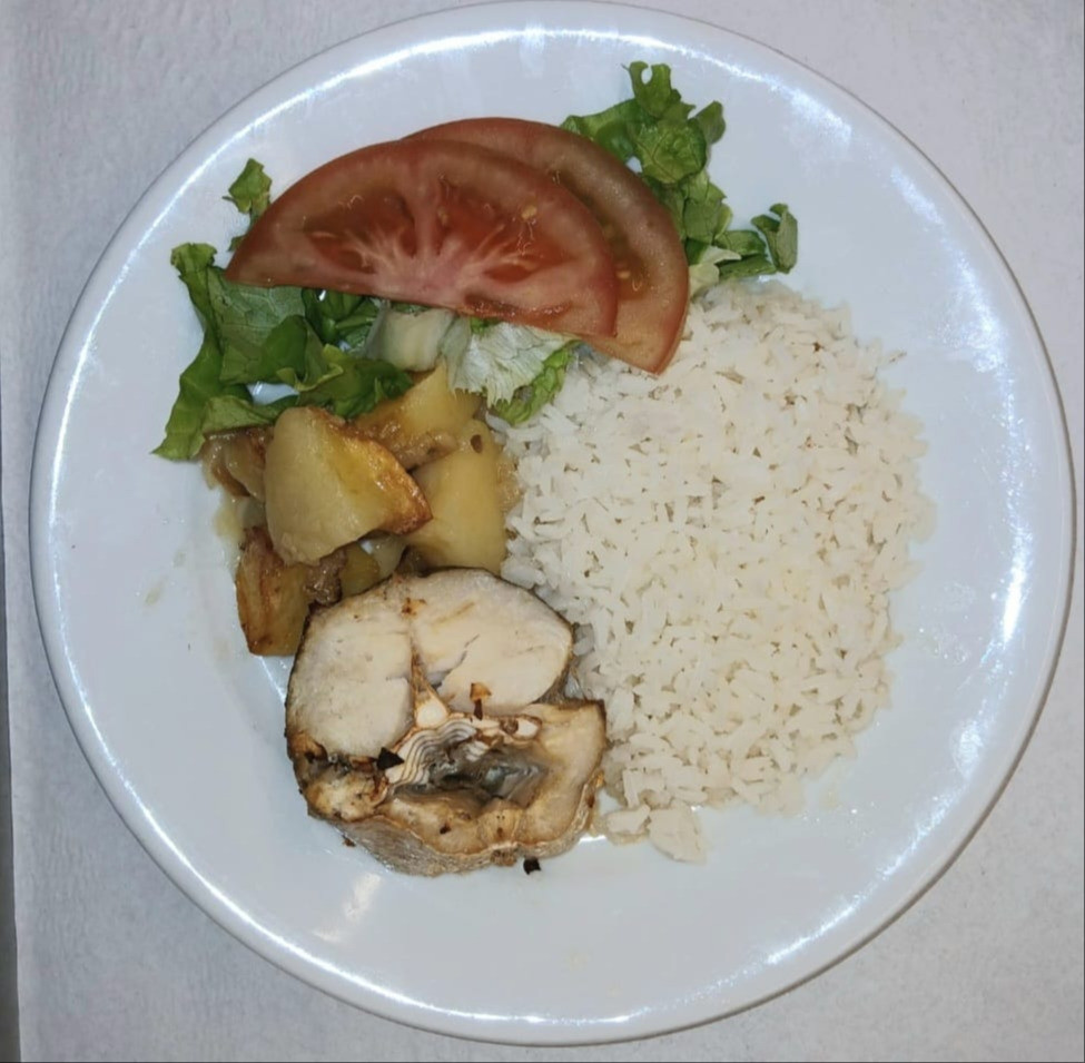 Pescada assada ao natural