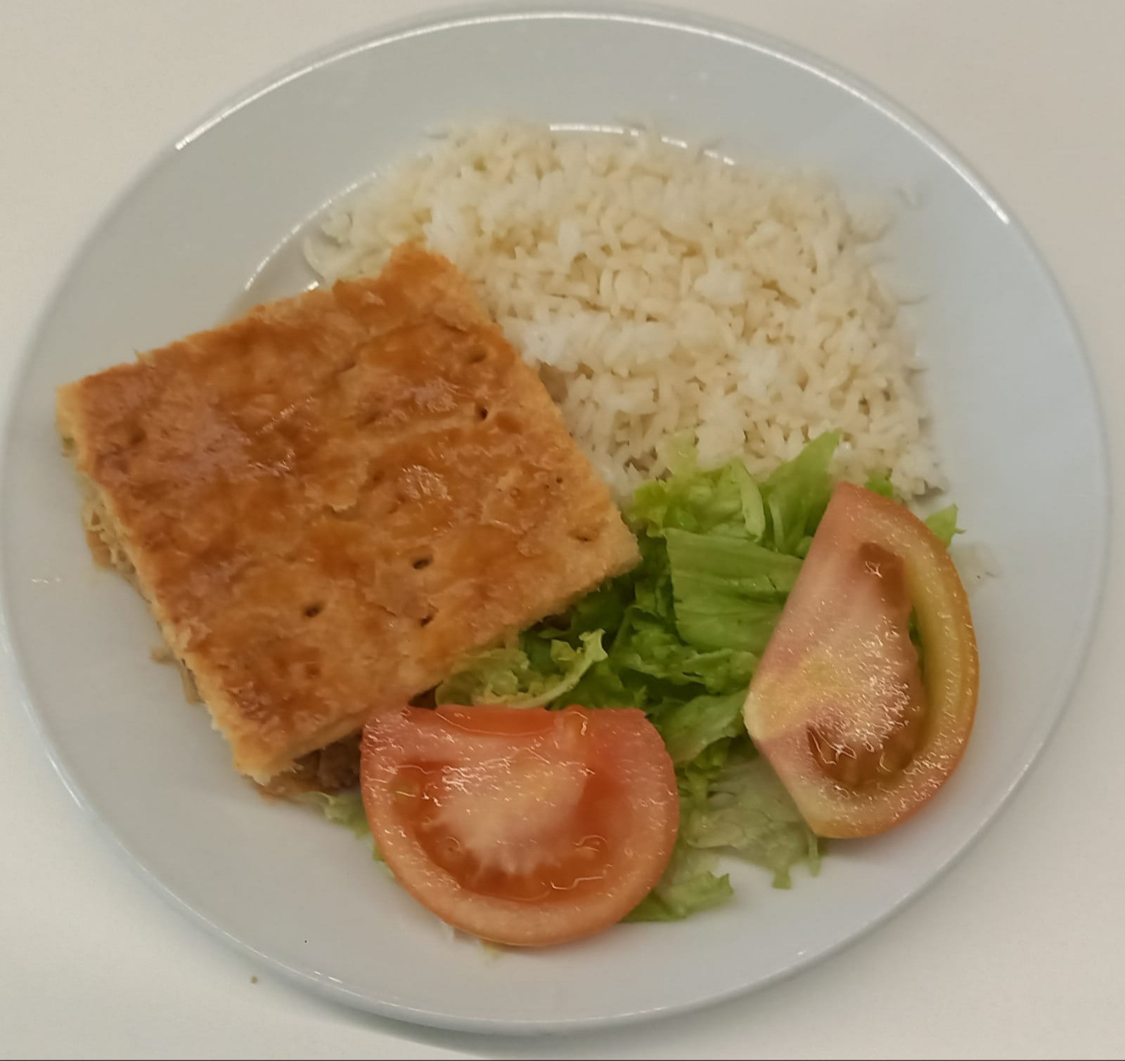 Timbale de frango com salada mista
